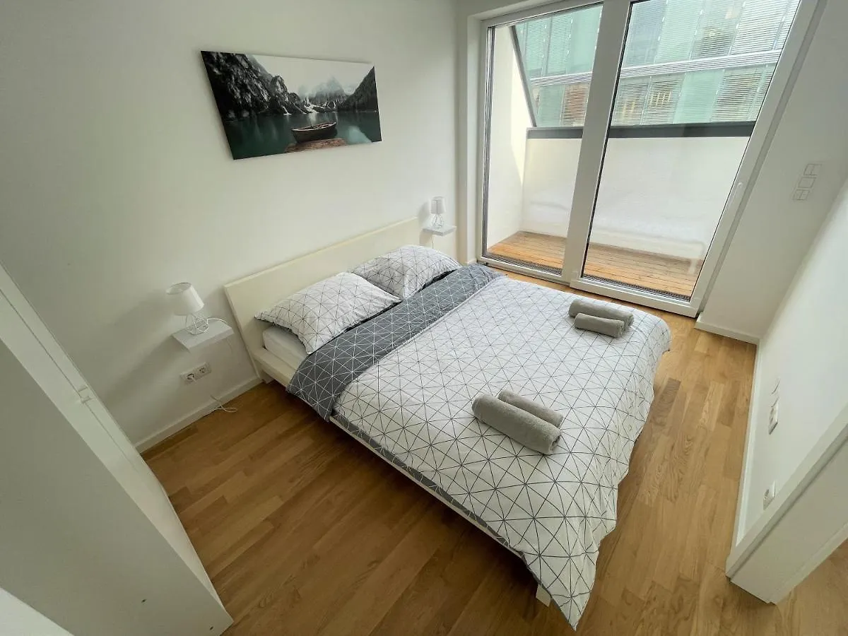 וינה Whats-App Self-Check-In - Penthouse Apartment